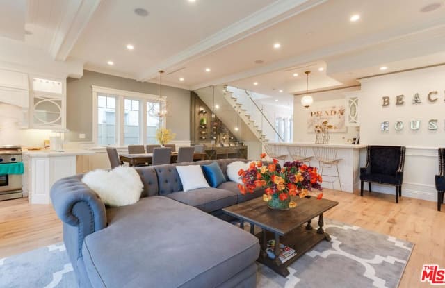 109 GENEVA - 109 Geneva Walk, Long Beach, CA 90803