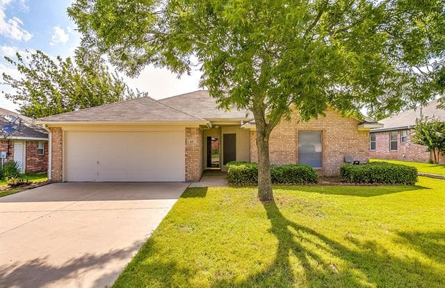 417 Dakota Drive - 417 Dakota Drive, Joshua, TX 76058