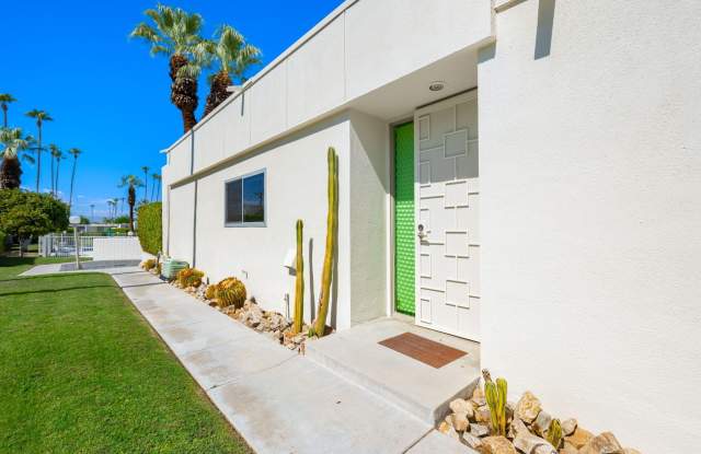 800 E La Verne Way - 800 East La Verne Way, Palm Springs, CA 92264