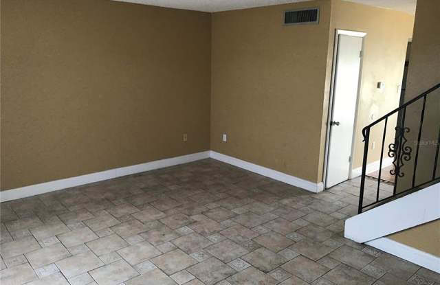 6093 VILLAGE CIRCLE Gallery 3