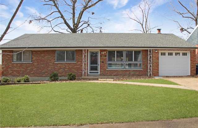1011 Chartres Avenue - 1011 Chartres Avenue, University City, MO 63132