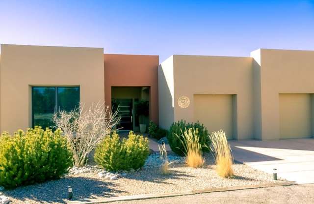 3 Bedroom, 2.5 Bathroom Home in Paako Ridge Community Gallery 3