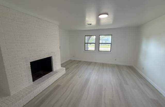 800 West 6th Gallery 2