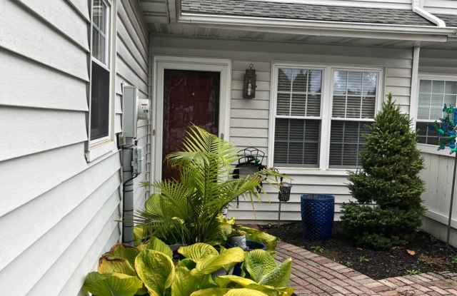 Stunning 3 Bedroom Townhome ! photos photos