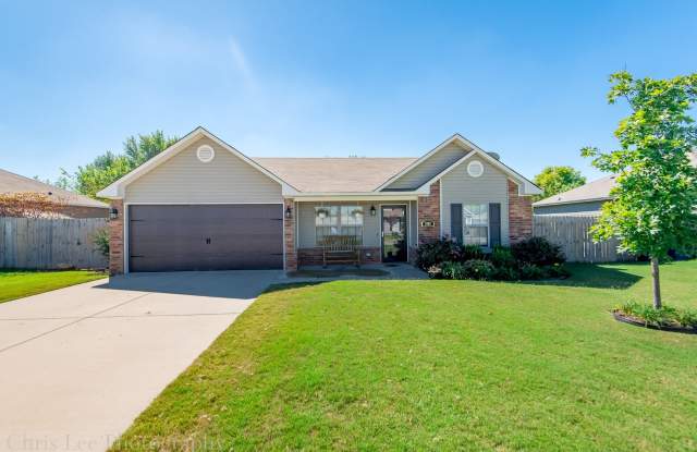 3 Bedroom 2 Bath Home Near Wal Mart HQ! photos photos
