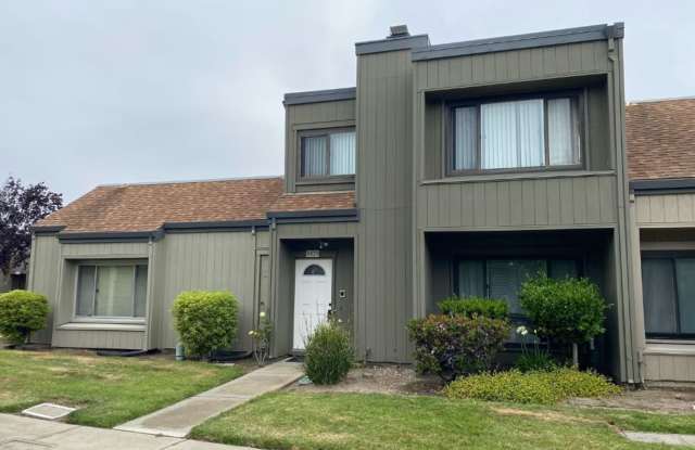 Spacious 2 Story 4BED/2.5BATH Located in a Coastal Community in the Desirable City of Alameda, Ca. photos photos