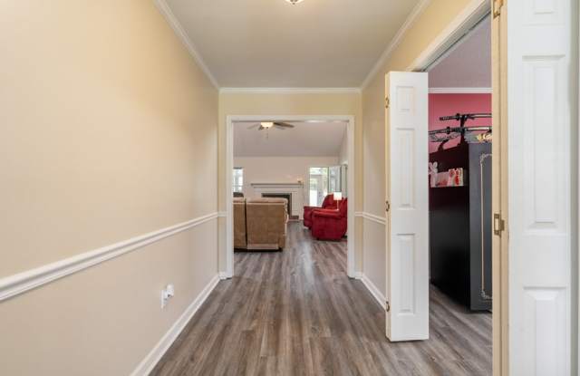 400 Mallard Drive Gallery 2
