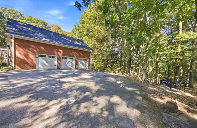 2515 Rock Springs RoadUnit A Gallery 3