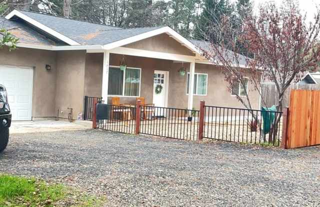 Paradise-2 bedroom 2 bathroom, level lot, w car garage. photos photos