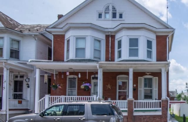 205 RUTH AVENUE - 205 Ruth Avenue, Hanover, PA 17331