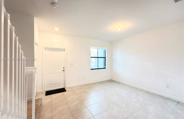28706 Southwest 132nd Court Gallery 4