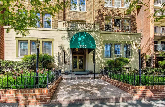 Cathedral Heights One Bedroom-Top Floor, Pets Welcomed, Washer  Dryer In Unit! photos photos