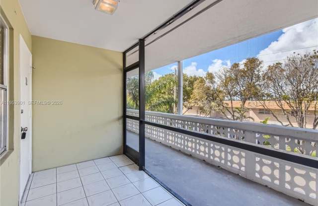 1425 Arthur St photos photos