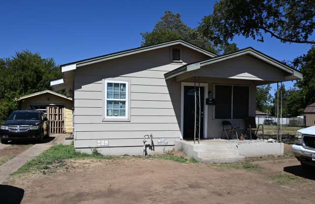 1310 Kell W Blvd - 1310 Kell West Boulevard, Wichita Falls, TX 76301