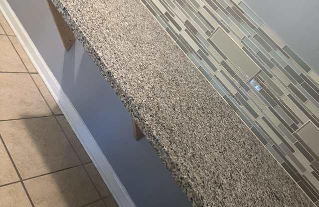 352 Queen Theresa Lane Gallery 4