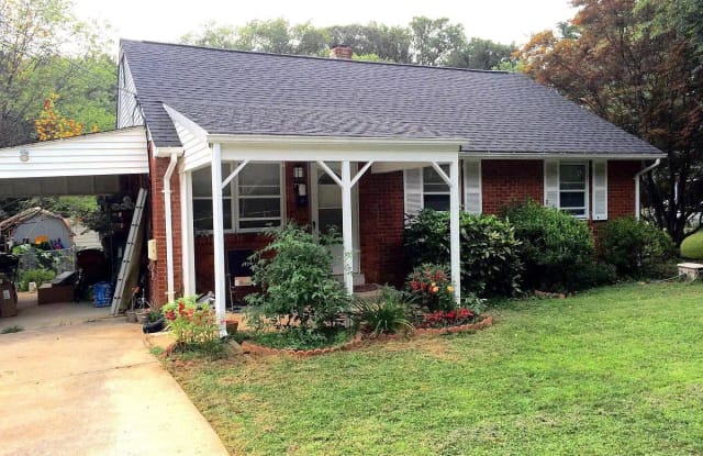 7319 SPORTSMAN DR - 7319 Sportsman Drive, Pimmit Hills, VA 22043