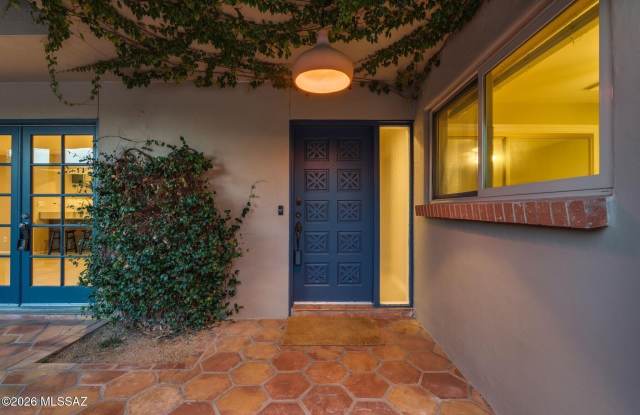 6035 E San Cristobal Street Gallery 3
