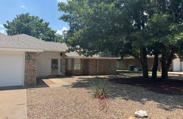 3Bd 2Bth Home in the Sought-after Colonial Park subdivision in the northeast side of Town ! photos photos