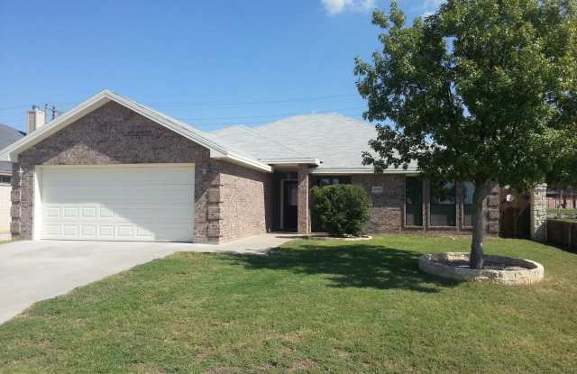 Lovely home close to Goodfellow AFB COMING SOON! Gallery 1
