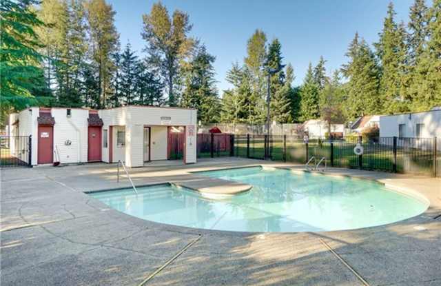 Highly Desirable Corner End-Unit in the Fairwood Area of Renton! photos photos