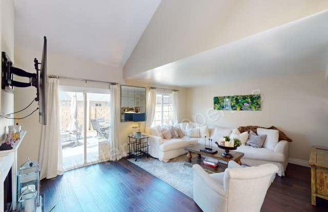 Beautiful 2 bed/2.5 bath Townhome in Costa Mesa photos photos Beautiful 2 bed/2.5 bath Townhome in Costa Mesa photos photos