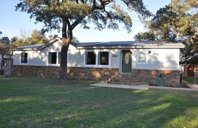 Very Nice Modular Home in Bertram on 1/4 Acre Lot - 367 Mesquite Street, Bertram, TX 78605