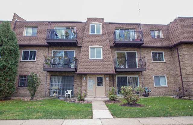 9422 Bay Colony Drive unit: 2W photos photos