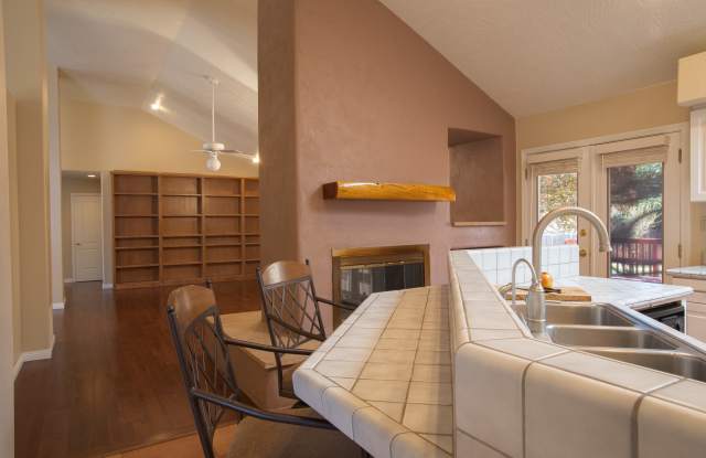 295 Raintree Road Gallery 4