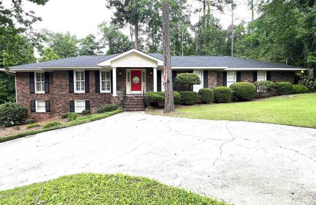 560 Walton Court photos photos