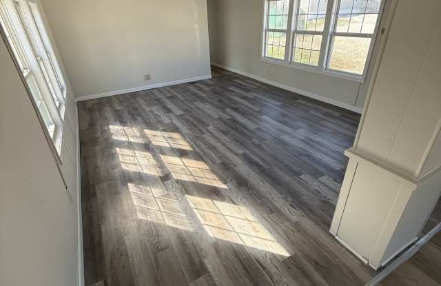 109 South West Avenue - 3 photos photos 109 South West Avenue - 3 photos photos