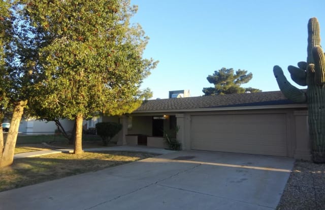 1121 W Grovers Avenue - 1121 West Grovers Avenue, Phoenix, AZ 85023
