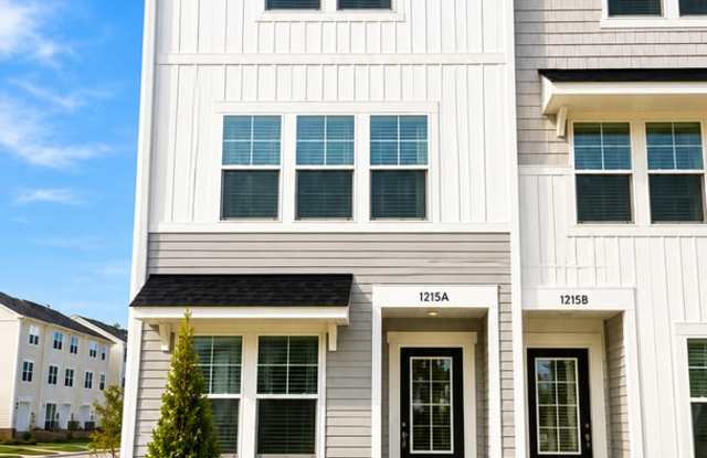 Brand New End Unit Townhome | 3 BR/3.5BA | 1-Car Garage | Near Downtown Mooresville photos photos
