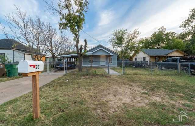 23 E Ave I photos photos