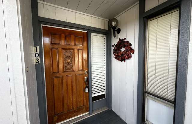 Two Bedroom Townhome Close to Town - 103 Rockwood Drive, Grass Valley, CA 95945