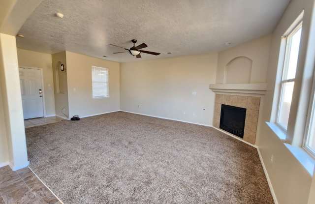Amazing, Large 3 Bedroom Home in Southwest Albuquerque. Refrigerated Air, 2 Car Garage photos photos
