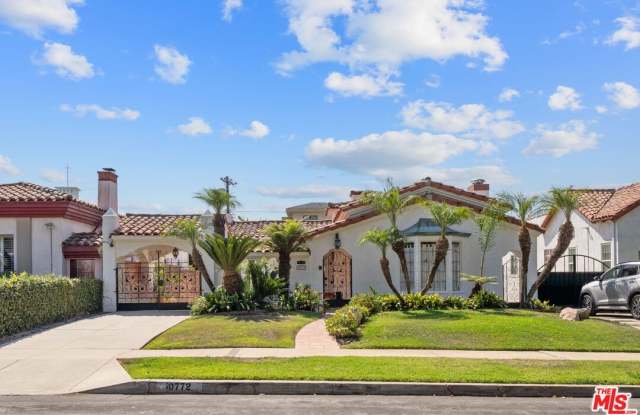 10772 Rochester Ave photos photos