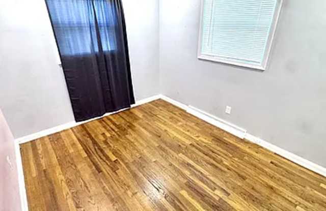 Perfect 3 bedroom 2 bath home with a finished basement! Gallery 3