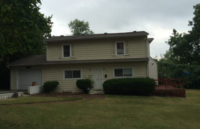 1127 E 83rd Ter - 1127 East 83rd Terrace, Kansas City, MO 64131