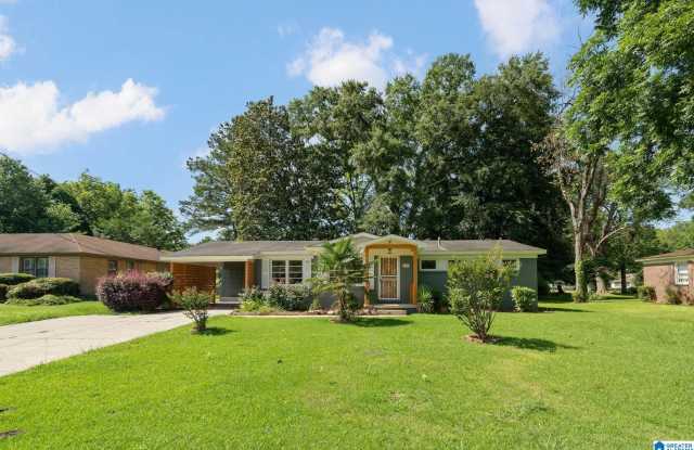 852 TWIN LAKE DRIVE Gallery 1