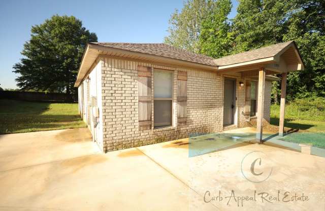 Beautiful 4 bed 2 bath home - HUD accepted!! Gallery 1