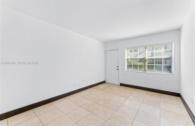 551 NE 62nd St photos photos