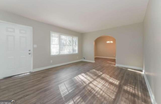 123 New Hope Road Gallery 4