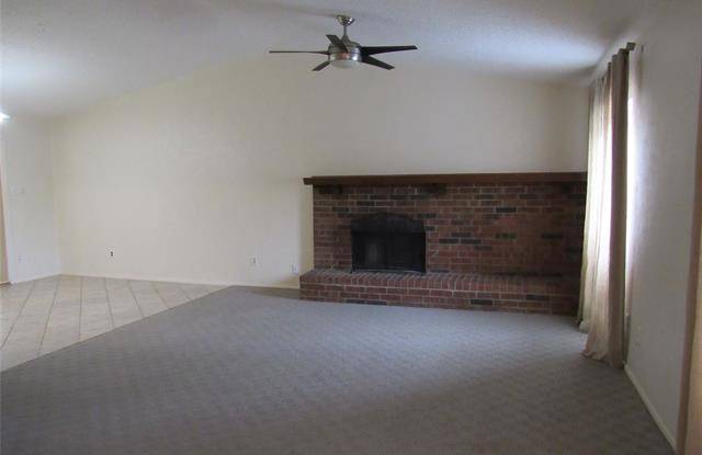 2922 Geneva Drive Gallery 3