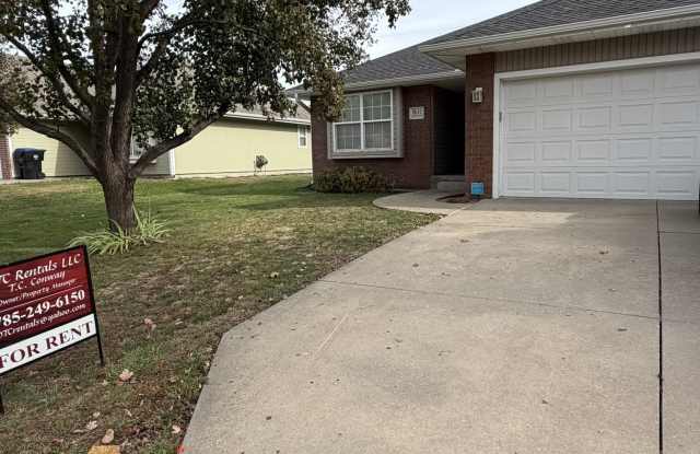 3612 Southwest Atwood Avenue - 1 photos photos