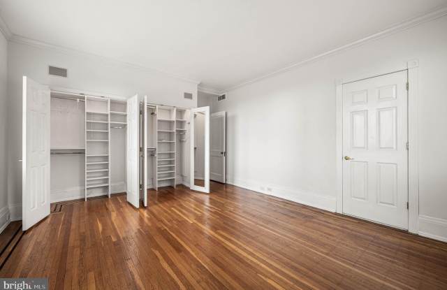 250 S 17TH STREET Gallery 3