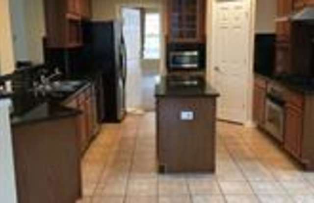 4013 Kimberly Drive Gallery 4