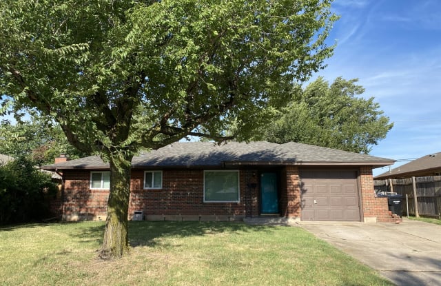 205 South Bristow Avenue - 205 South Bristow Avenue, Moore, OK 73160