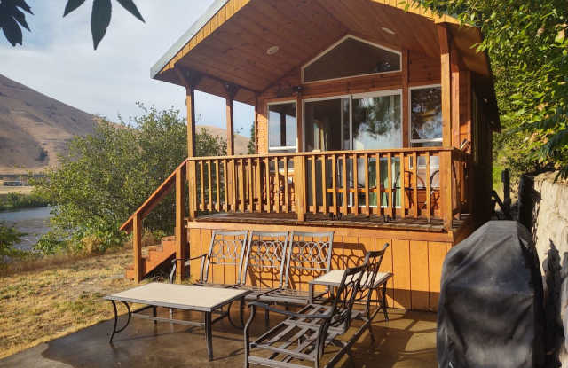 Fully Furnished Riverfront Cabin on the Clearwater River – Move-In Ready! photos photos Fully Furnished Riverfront Cabin on the Clearwater River – Move-In Ready! photos photos