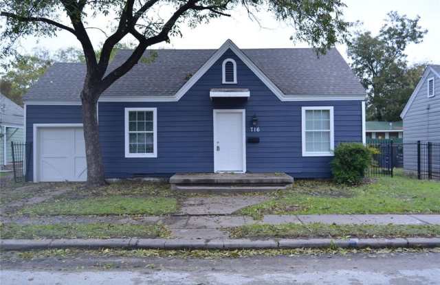 2745 Travis Avenue - 2745 Travis Avenue, Fort Worth, TX 76110