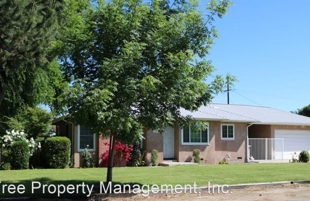 5453 E. Sussex Way - 5453 East Sussex Way, Tarpey Village, CA 93727